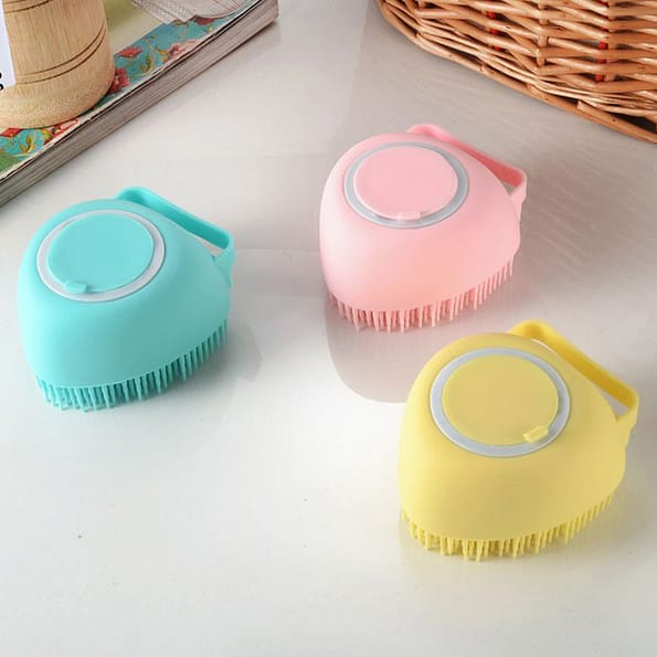Soft Safety Silicone Bath Brush for Dog Cat Pets Three Color Blue Yellow Pink Shape Heart 02